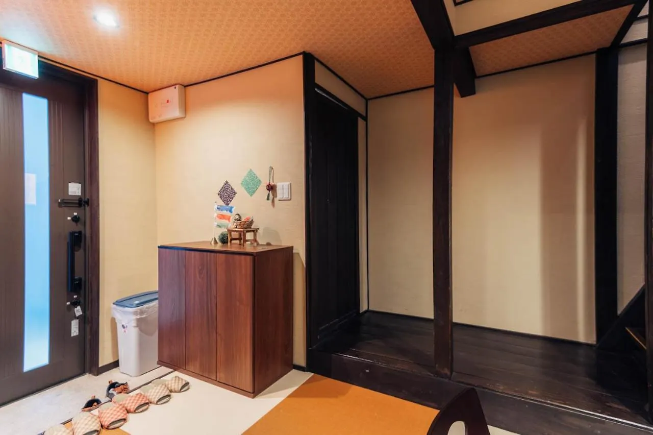 1 Stop To Namba! Shinsaibashi & Japanese House Kenny1 Osaka
